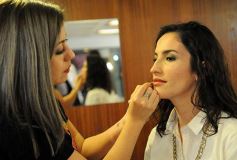 Foto de la galería: Maquillador de famosos dictó una capacitación en Posadas