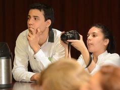 Foto de la galería: Maquillador de famosos dictó una capacitación en Posadas