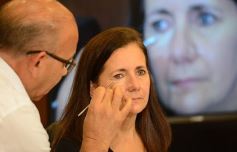 Foto de la galería: Maquillador de famosos dictó una capacitación en Posadas