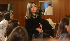 Foto de la galería: Maquillador de famosos dictó una capacitación en Posadas