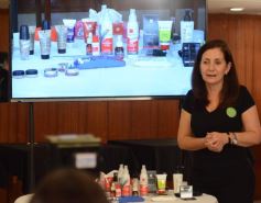 Foto de la galería: Maquillador de famosos dictó una capacitación en Posadas