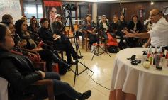 Foto de la galería: Maquillador de famosos dictó una capacitación en Posadas