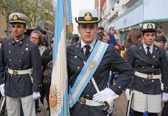 Foto de la galería: El gobernador presidió el acto central por el Bicentenario de la Independencia en Posadas