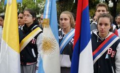 Foto de la galería: El gobernador presidió el acto central por el Bicentenario de la Independencia en Posadas