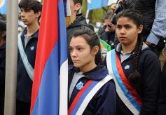 Foto de la galería: El gobernador presidió el acto central por el Bicentenario de la Independencia en Posadas