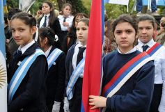 Foto de la galería: El gobernador presidió el acto central por el Bicentenario de la Independencia en Posadas