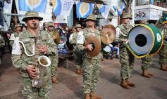 Foto de la galería: El gobernador presidió el acto central por el Bicentenario de la Independencia en Posadas