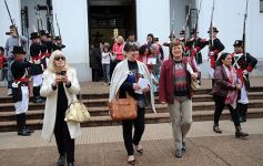 Foto de la galería: El gobernador presidió el acto central por el Bicentenario de la Independencia en Posadas