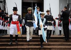 Foto de la galería: El gobernador presidió el acto central por el Bicentenario de la Independencia en Posadas