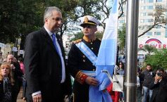Foto de la galería: El gobernador presidió el acto central por el Bicentenario de la Independencia en Posadas