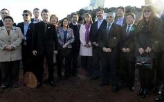 Foto de la galería: Legisladores descubrieron una placa en el monumento de Andrés Guacurarí