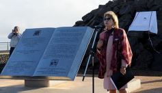 Foto de la galería: Legisladores descubrieron una placa en el monumento de Andrés Guacurarí