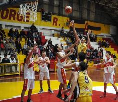 Foto de la galería: Tokio derrotó a Coatí en la U15 y se consagró campeón