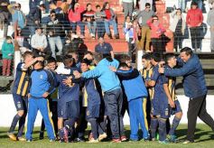 Foto de la galería: Mitre derrotó a Guaraní y demostró por qué es el mejor de la Liga posadeña