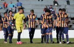 Foto de la galería: Mitre derrotó a Guaraní y demostró por qué es el mejor de la Liga posadeña