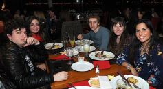 Foto de la galería: Noche de amigos en Itakua