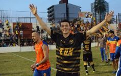 Foto de la galería: Por penales, Crucero se quedó con el primer duelo ante Guaraní