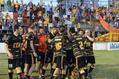 Foto de la galería: Por penales, Crucero se quedó con el primer duelo ante Guaraní