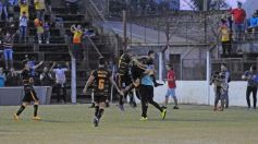 Foto de la galería: Por penales, Crucero se quedó con el primer duelo ante Guaraní