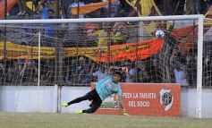 Foto de la galería: Por penales, Crucero se quedó con el primer duelo ante Guaraní