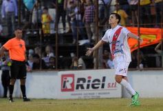 Foto de la galería: Por penales, Crucero se quedó con el primer duelo ante Guaraní