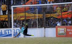 Foto de la galería: Por penales, Crucero se quedó con el primer duelo ante Guaraní