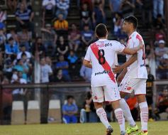 Foto de la galería: Por penales, Crucero se quedó con el primer duelo ante Guaraní