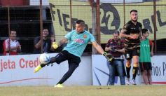 Foto de la galería: Por penales, Crucero se quedó con el primer duelo ante Guaraní