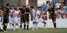 Foto de la galería: Por penales, Crucero se quedó con el primer duelo ante Guaraní
