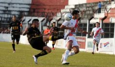 Foto de la galería: Por penales, Crucero se quedó con el primer duelo ante Guaraní