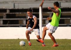Foto de la galería: Guaraní sigue su puesta a punto: goleó a Madariaga de Paso de los Libres