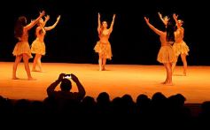 Foto de la galería: A pura danza en el Teatro Lírico