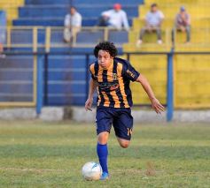 Foto de la galería: Mitre empató 0 a 0 en su debut en el Federal B