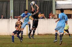 Foto de la galería: Mitre empató 0 a 0 en su debut en el Federal B