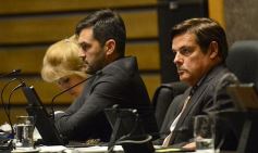 Foto de la galería: La Legislatura aprobó intervención de la Municipalidad de Arroyo del Medio