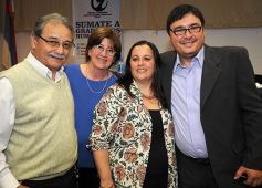 Foto de la galería: Marcelo Galeano presentó su libro "La Puerta Azul"