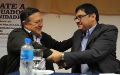 Foto de la galería: Marcelo Galeano presentó su libro "La Puerta Azul"