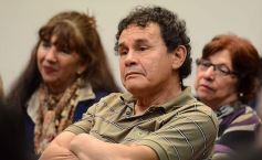 Foto de la galería: Marcelo Galeano presentó su libro "La Puerta Azul"