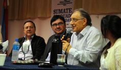 Foto de la galería: Marcelo Galeano presentó su libro "La Puerta Azul"