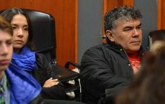 Foto de la galería: Marcelo Galeano presentó su libro "La Puerta Azul"