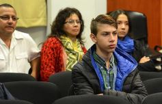 Foto de la galería: Marcelo Galeano presentó su libro "La Puerta Azul"