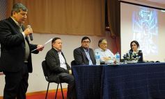 Foto de la galería: Marcelo Galeano presentó su libro "La Puerta Azul"