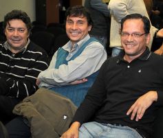 Foto de la galería: Marcelo Galeano presentó su libro "La Puerta Azul"