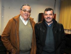 Foto de la galería: Marcelo Galeano presentó su libro "La Puerta Azul"