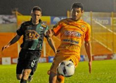 Foto de la galería: Crucero arrancó el torneo con garra y corazón