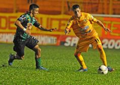 Foto de la galería: Crucero arrancó el torneo con garra y corazón