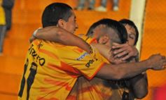 Foto de la galería: Crucero arrancó el torneo con garra y corazón