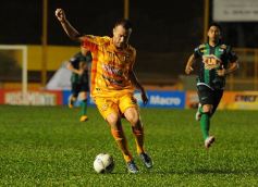 Foto de la galería: Crucero arrancó el torneo con garra y corazón