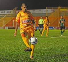 Foto de la galería: Crucero arrancó el torneo con garra y corazón