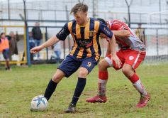 Foto de la galería: Mitre festejó su primer triunfo en el Federal C